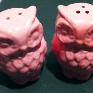 Vintage pink owl salt and pepper shakers.